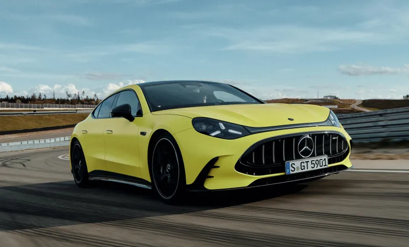 Как звучит поддельный V8 на 1153-сильном AMG GT