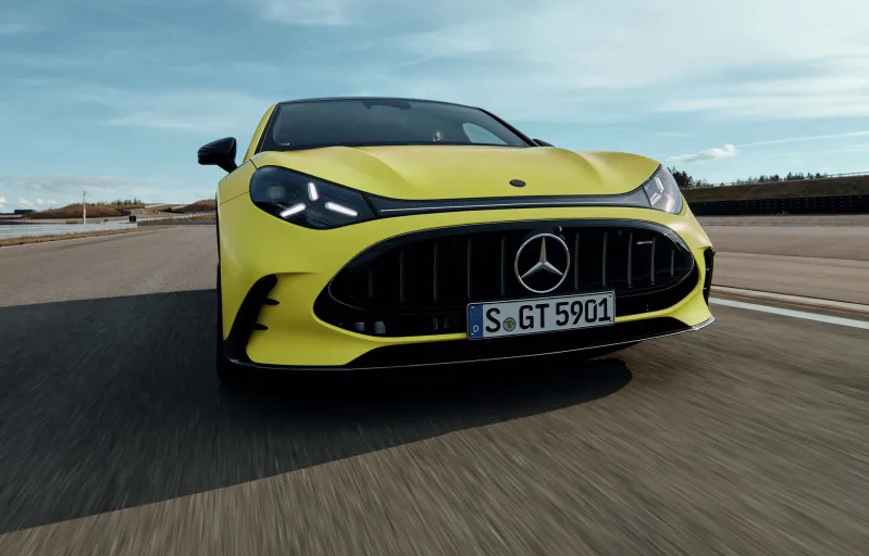 1153-сильный AMG GT с имитацией V8 — видео