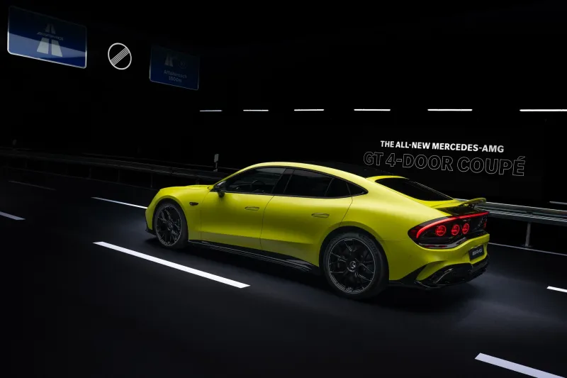 Имитация звука V8 на электрическом 1153-сильном AMG GT