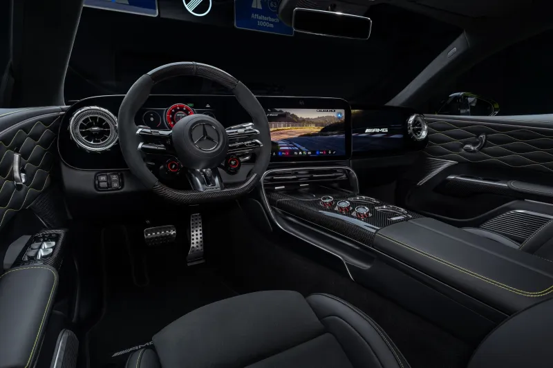 Рев фальшивого V8 на AMG GT с 1153 л.с.