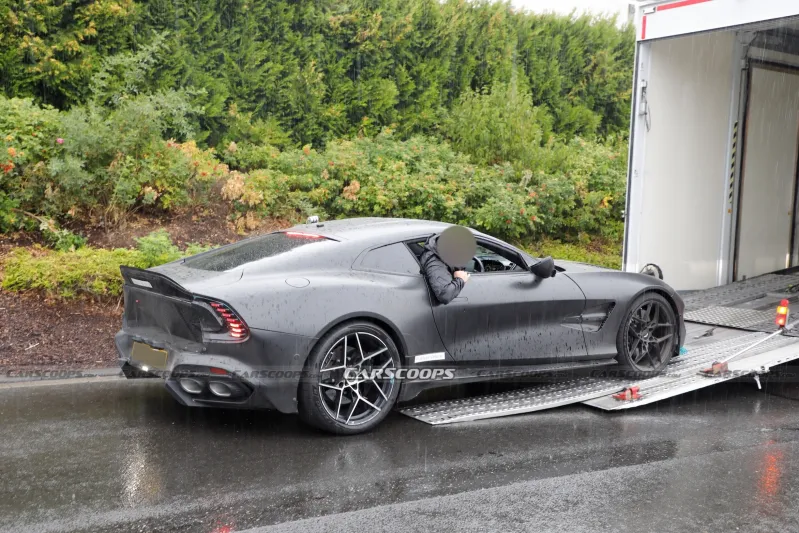 Aston Martin’s 838 HP Vanquish S Has An Exhaust Problem We Can’t Ignore