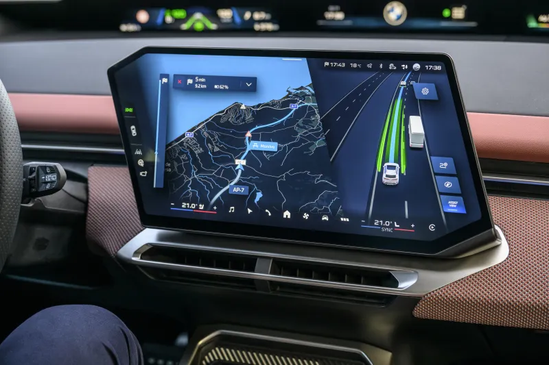 BMW iX3 против Tesla Model Y: кто выигрывает по запасу хода