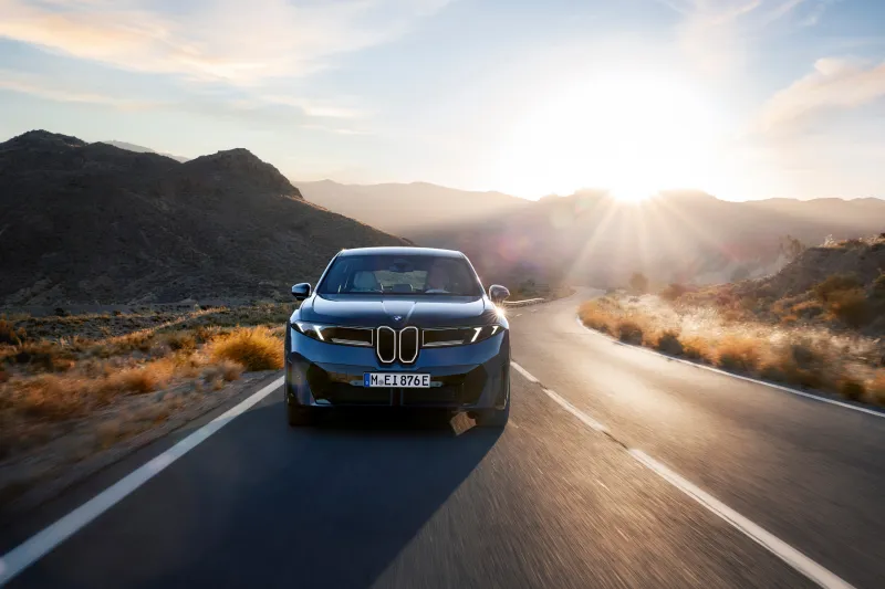 Комплектации и цены на BMW iX3 50