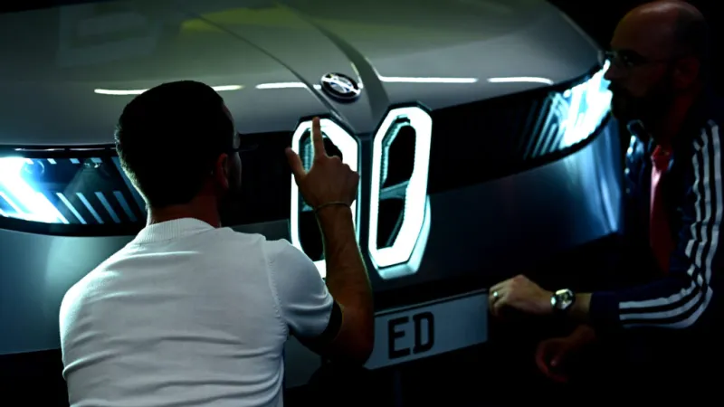 Концепт будущего роскошного SUV от BMW