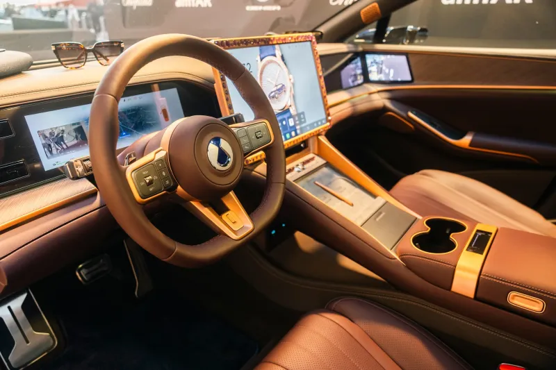Китайский Denza GT стоит $40 000, а во Франции его приобрели за $800 000 с лишним