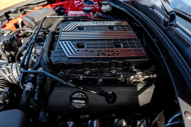За два месяца на Camaro преодолено 370 миль, куплен Mustang
