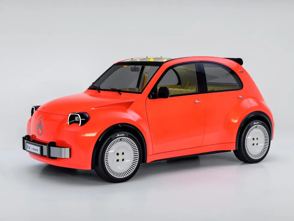 Прототип Citroen 2CV с ретро-дизайном на автомобильной выставке