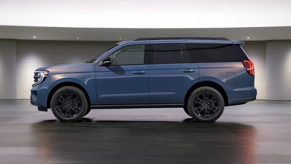 Внедорожник Ford Expedition юбилейной серии 30th Anniversary 2027 года