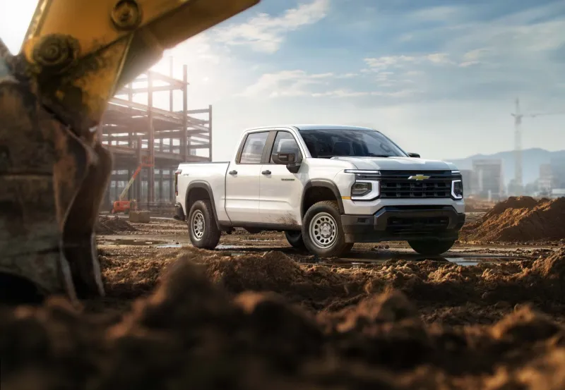 Sierra 2027 в сравнении с Sierra EV: сходства и различия