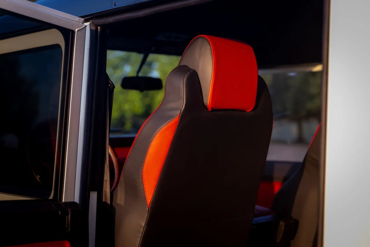 Helderburg’s Classic Defender Restomod Costs 2.5 Times More Than A New Octa