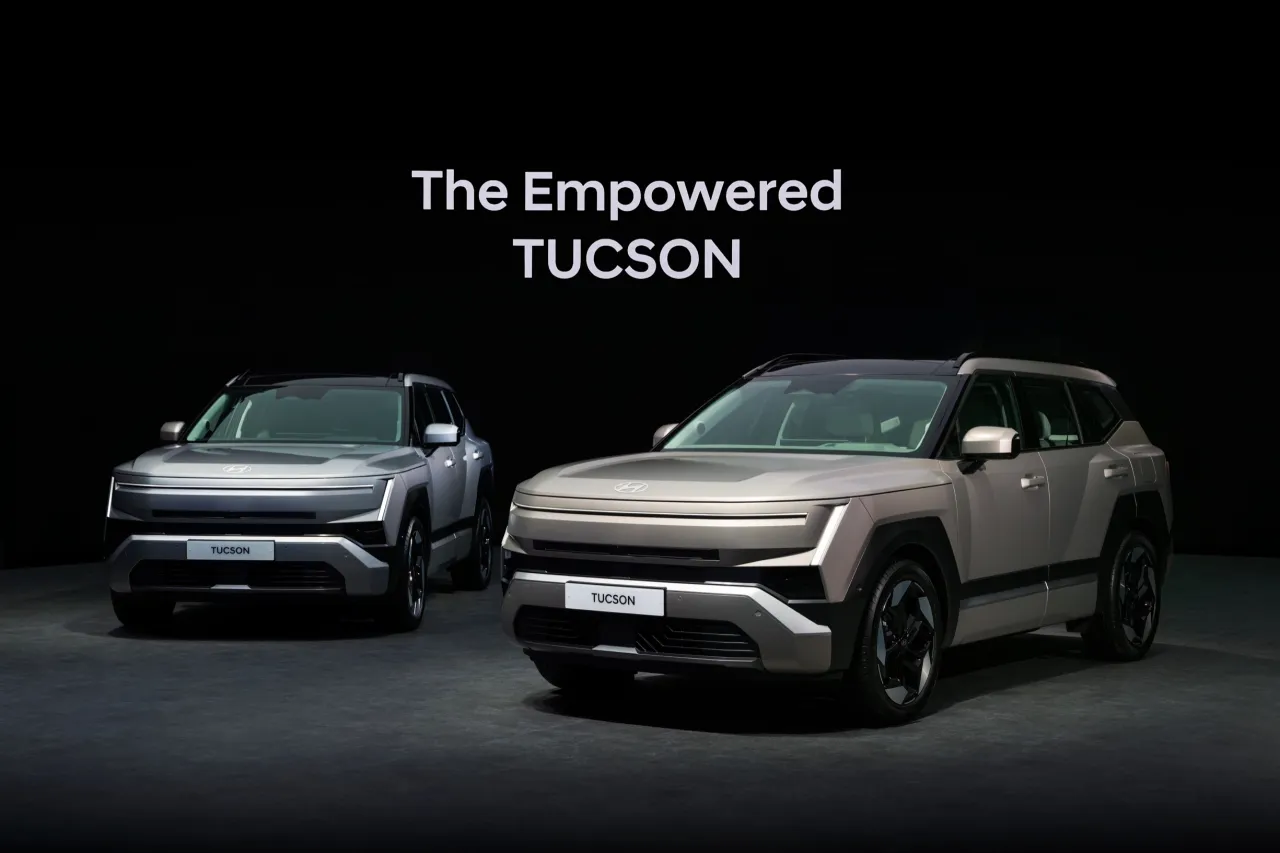 Система Memory Reverse Assist в новом Tucson помогает выехать из тесного парковочного бокса