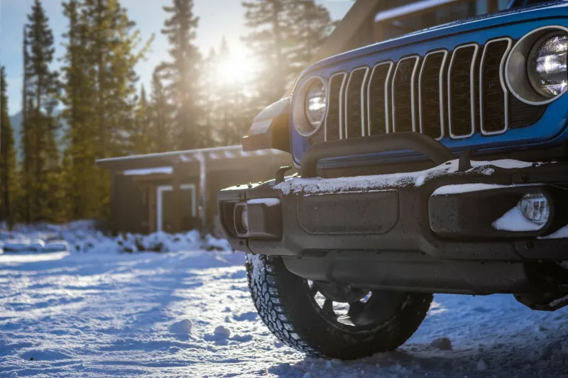 Дефектные аккумуляторы в Jeep 4xe: кто виноват и что делать