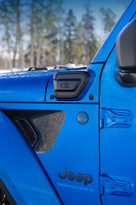 Владельцы Jeep 4xe столкнулись с опасностью даже на парковке