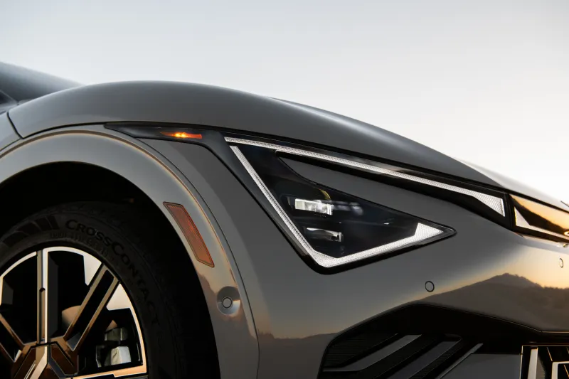 Экспертное мнение о падении спроса на электромобиль Kia EV6