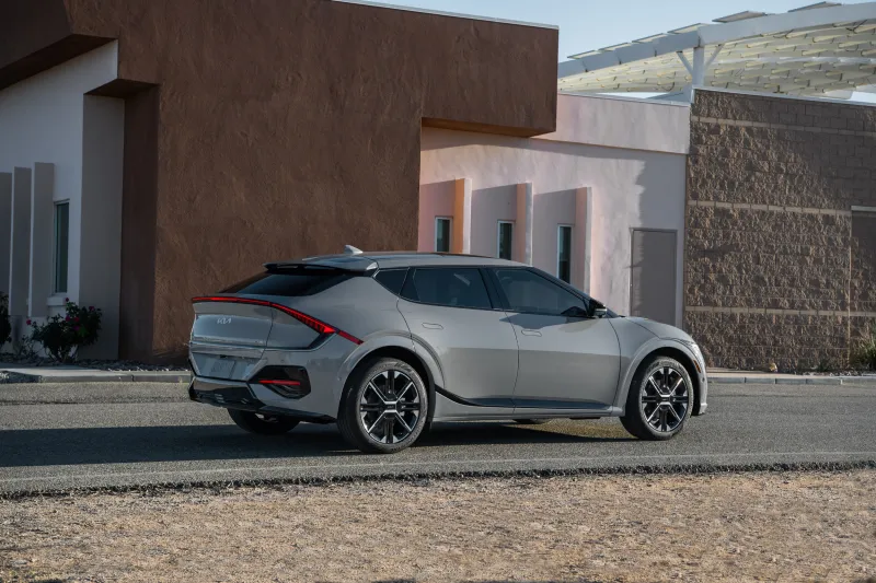 Прогнозы аналитиков: сможет ли Kia вернуть интерес к EV6