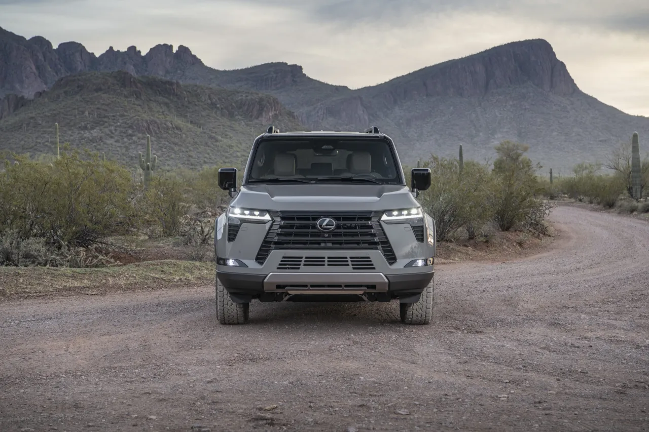 Внедорожник Lexus GX 2027: добавленные удобства и рост цены