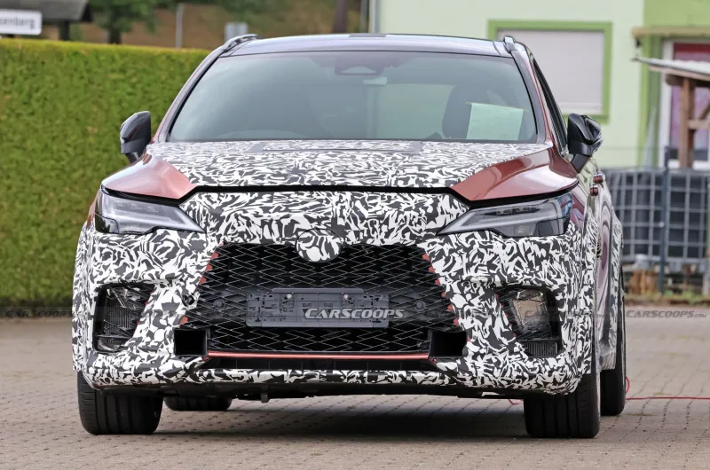 Спортивный силуэт и расширенные арки Lexus RX Morizo RR