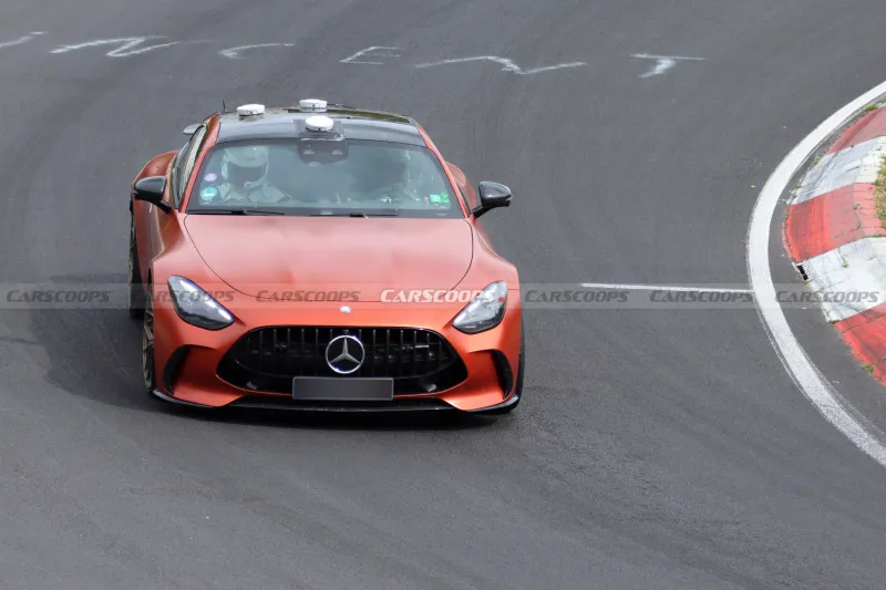 Прототип Mercedes-AMG GT 63 с датчиками автопилота на крыше