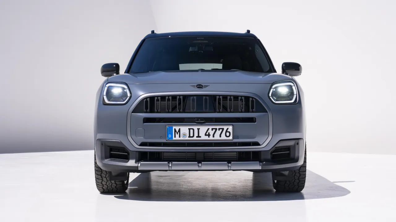 Салон и аксессуары спецверсии Mini Countryman Untamed