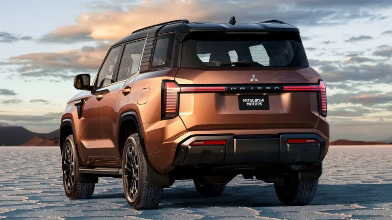 Новый Mitsubishi Pajero вышел на рынок, составив серьёзную конкуренцию Land Cruiser