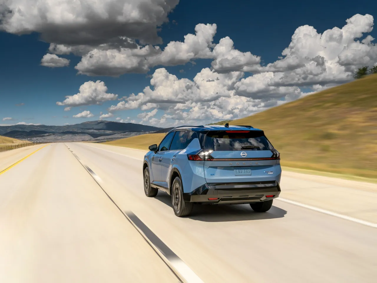 Nissan Rogue Hybrid 2027 — обновлённый экстерьер и интерьер гибрида