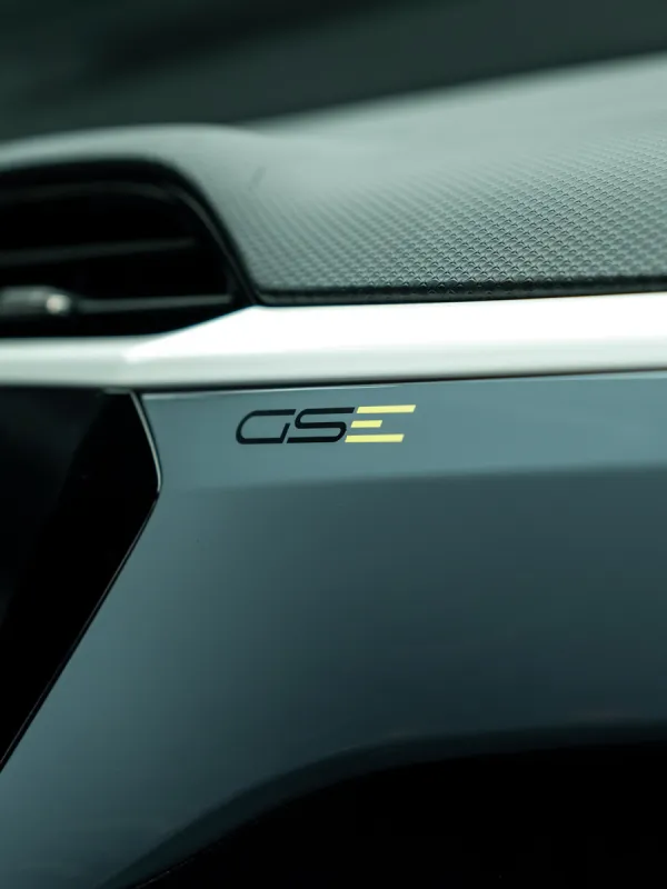 Спортивный электромобиль Opel Corsa GSE 2027