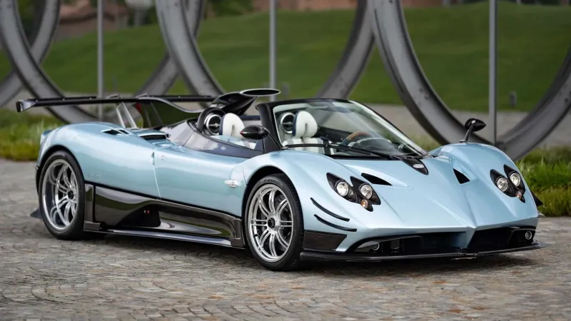 Задний спойлер Cervino: эволюция стиля Zonda