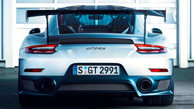 Уникальный Porsche 911 GT2 RS 2018 года с минимальным пробегом продан на аукционе за рекордную сумму