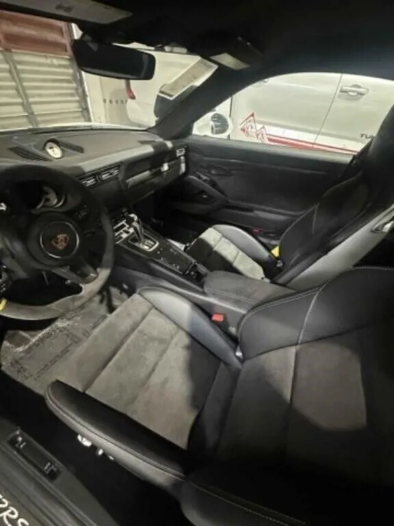 Аукционный Porsche 911 GT2 RS 2018 года — рекордная стоимость для модели с минимальным пробегом