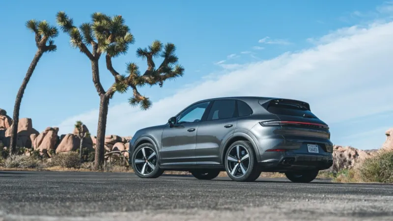 Porsche представила решение для поклонников Cayenne с ДВС