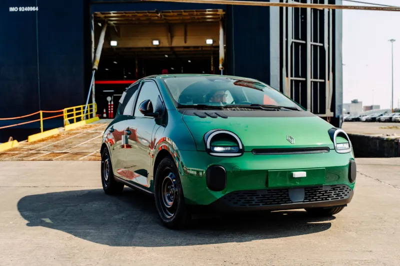 Электрический сити-кар Renault Twingo в выставочном исполнении