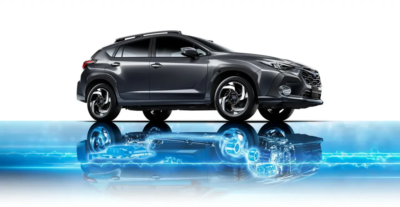 В Японии модель Subaru Crosstrek предлагается только в гибридном исполнении, Impreza вернулась к чистым бензиновым двигателям.