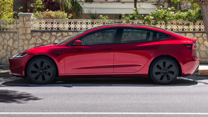 Китайская Tesla Model 3 обходится канадцам в $29 000, американцам — в $37 000