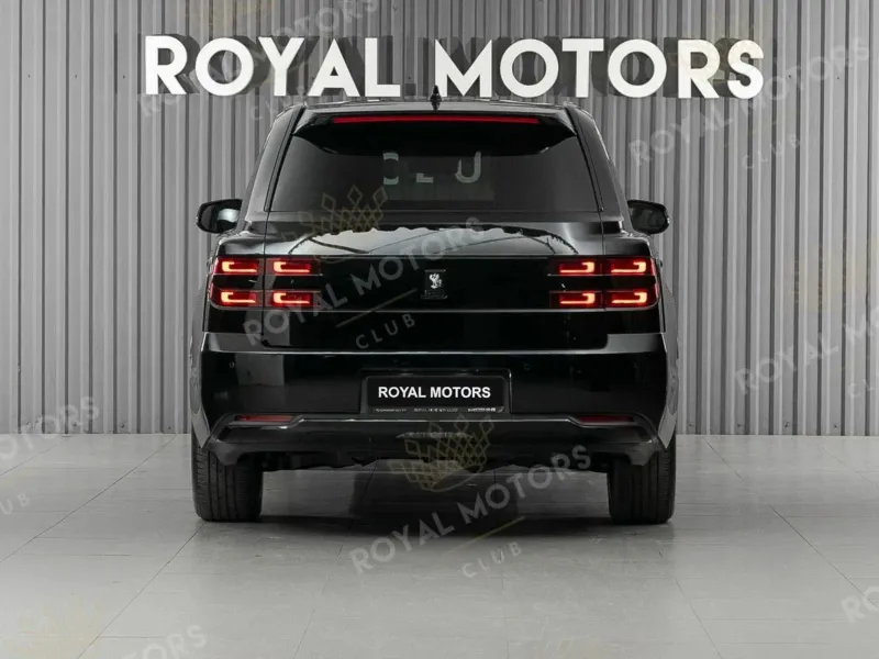 Черный Toyota Century SUV с красными тормозами — эксклюзив на российском рынке