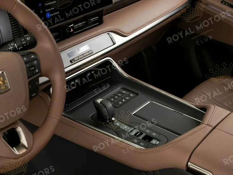 Легендарный статус: Toyota Century SUV в России по цене элитного британского авто