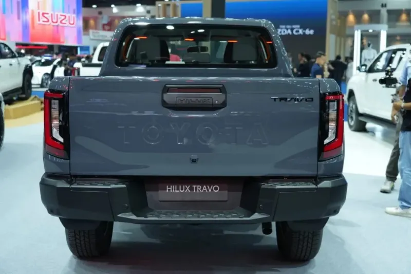 Toyota Hilux Champ: пикап в стиле Mercedes-AMG от Brabus