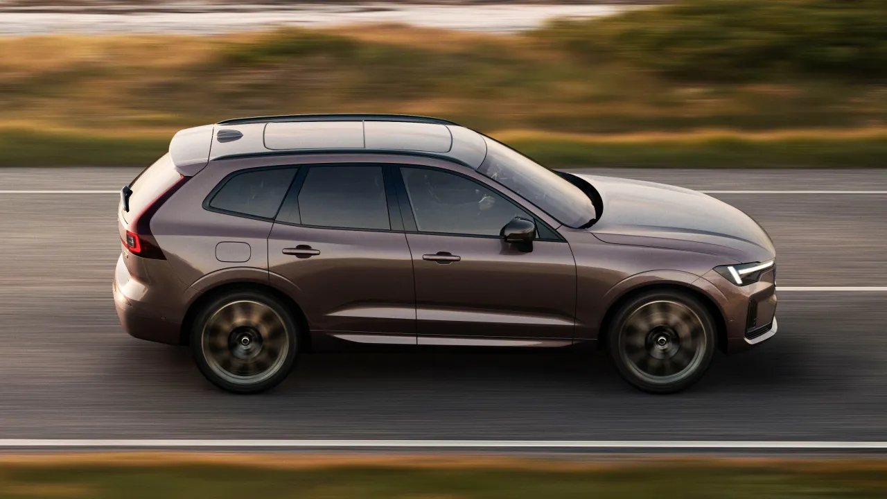 Обновлённый Volvo XC60 и XC90 с дальнобойной гибридной силовой установкой