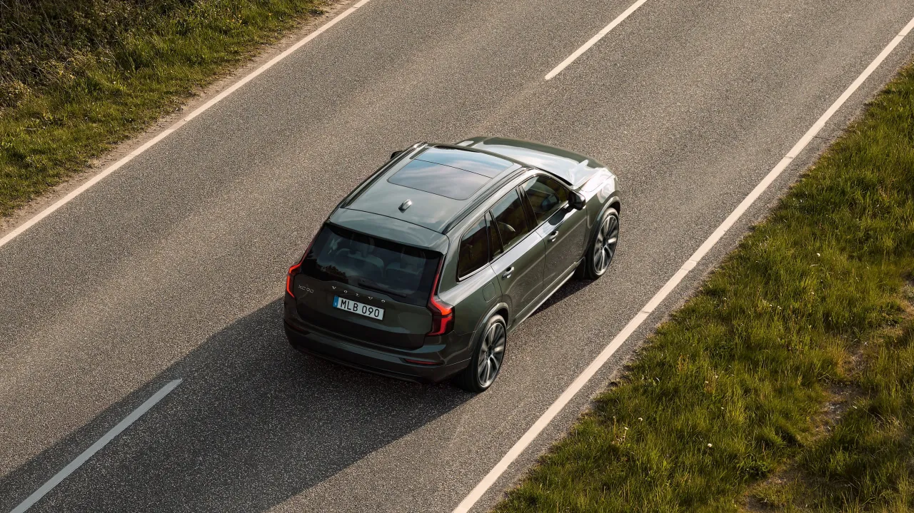 Volvo XC60 plug-in hybrid с рекордной электрической дальностью