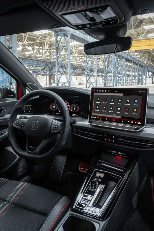 Сравнение производительности VW Golf GTI и Honda Civic Type R