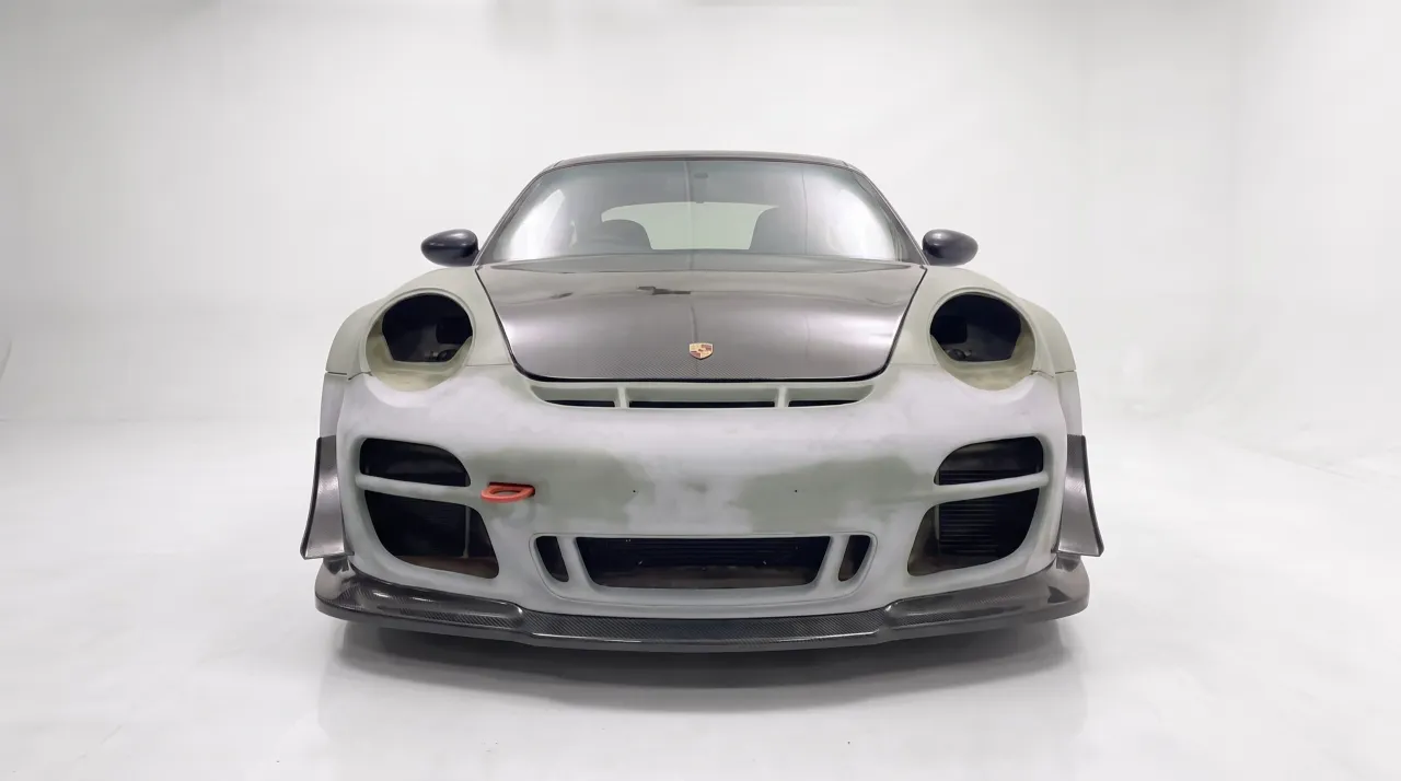 Из Австралии: проект Porsche 911 с LS V8 спереди