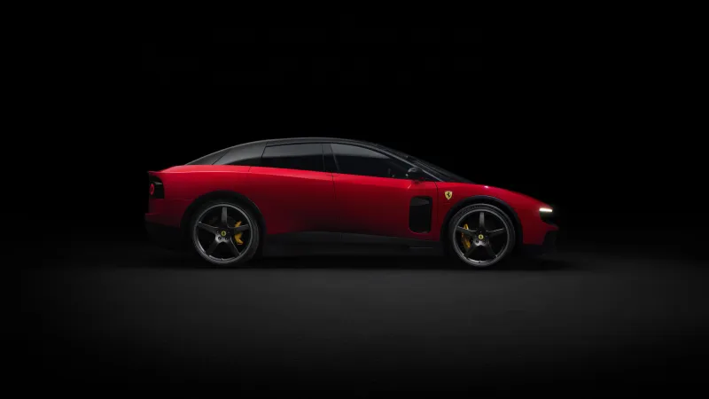 Глава Ferrari: клиенты оценили Luce вживую