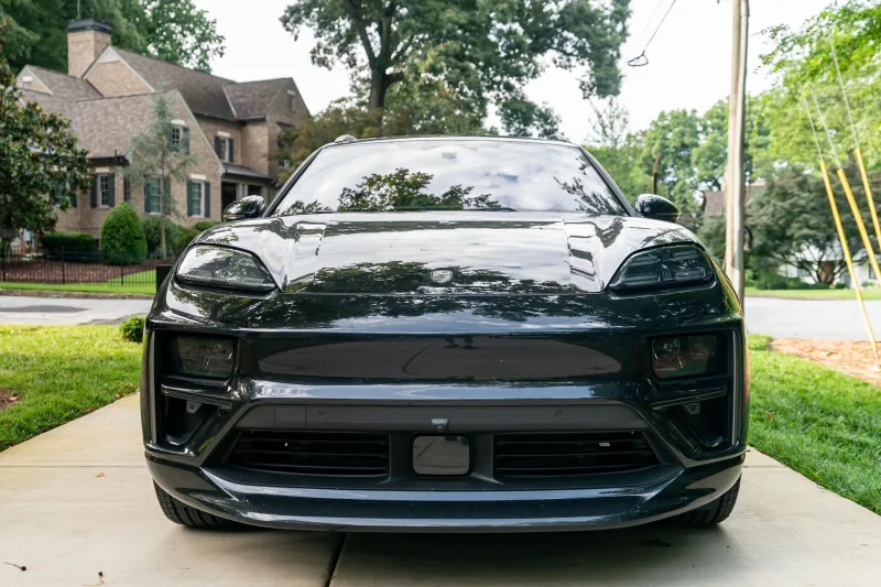 Электрокроссовер Porsche Macan Turbo после трех месяцев эксплуатации