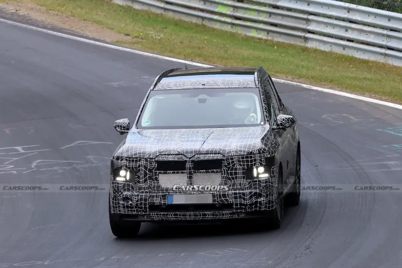 Топовый внедорожник BMW с двигателем V8 замечен во время тестов