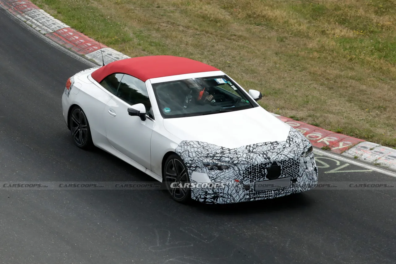 Тесты нового Mercedes-Benz CLE Cabriolet с яркой красной крышей на Нюрбургринге