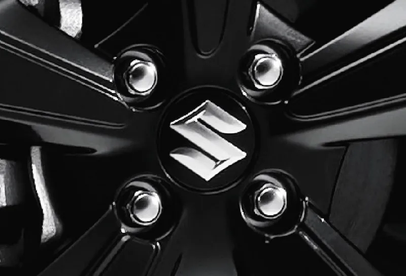 Старый Swift Sport Suzuki 138 л.с., усовершенствованный сплиттером