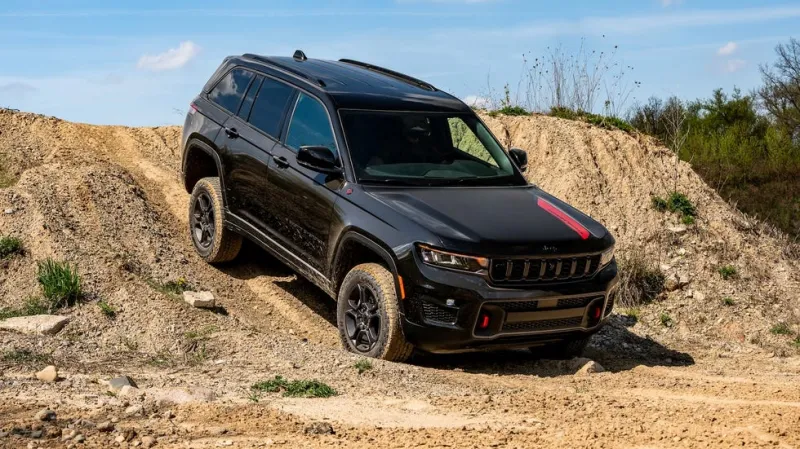 Модификация Jeep Grand Cherokee Trailhawk в действии