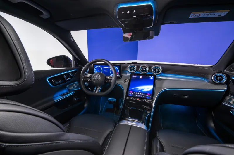 Вид спереди на модернизированный Mercedes-Benz C-Class