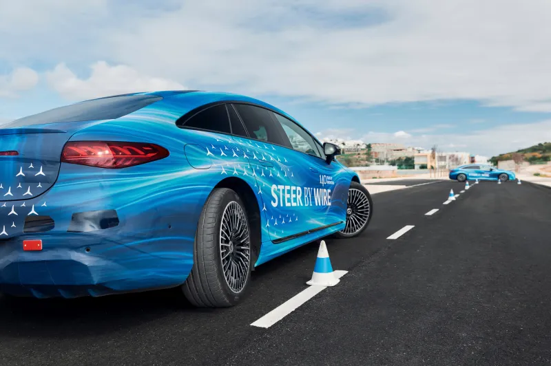 Мультимедийная система в Mercedes EQS