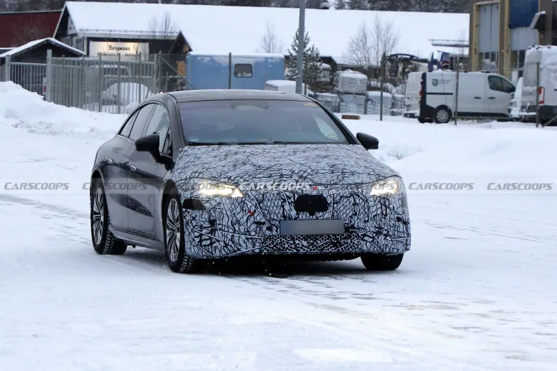 Премиальный интерьер Mercedes EQS