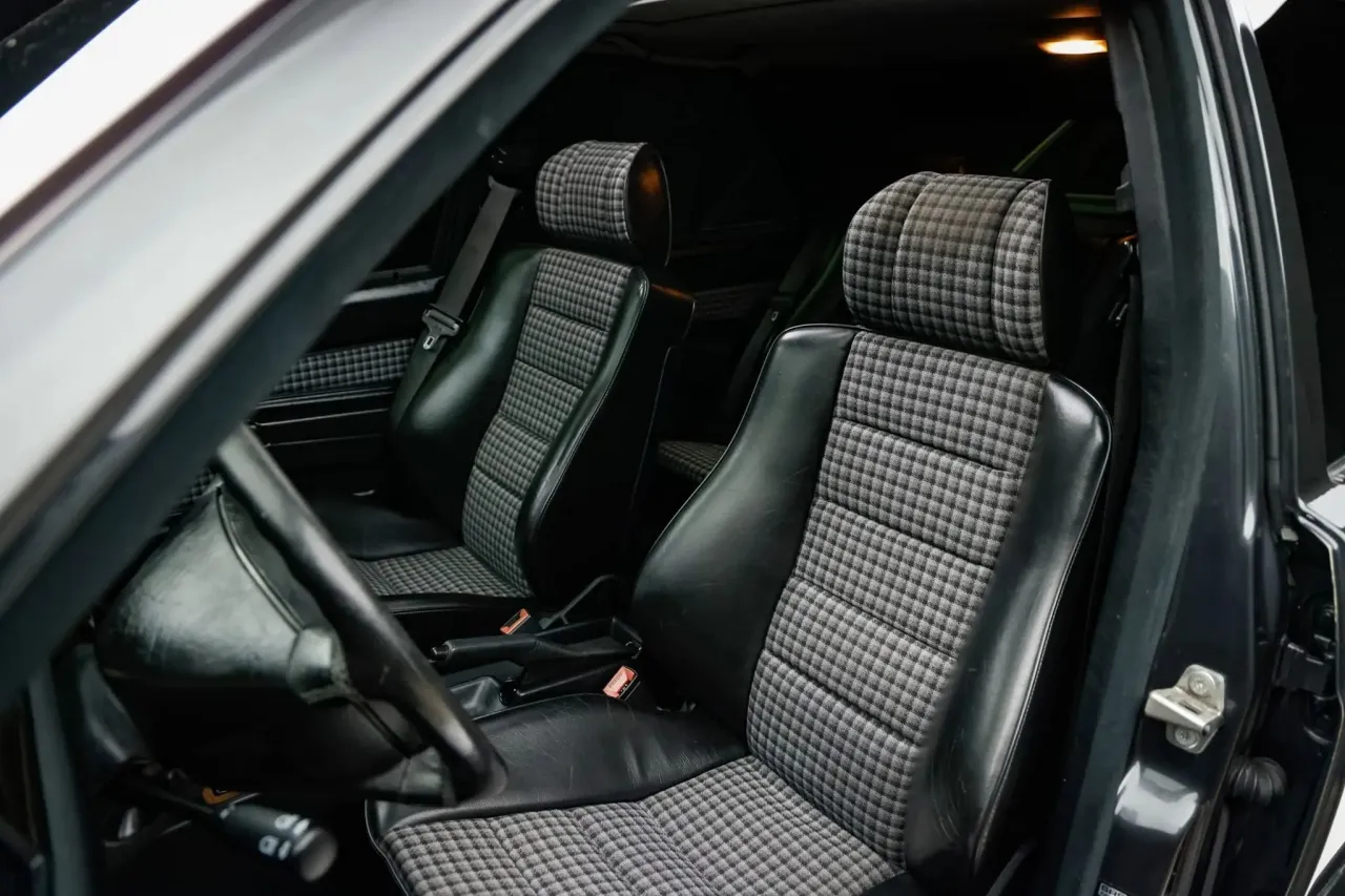 Интерьер коллекционного седана Mercedes-Benz
